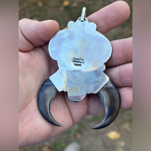 STERLING SILVER NATIVE AMERICAN TURQUOISE CORAL HUGE DOUBLE BEAR CLAW PENDANT - Picture 3 of 10